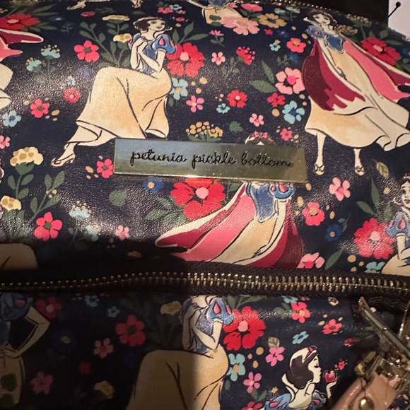Disney Petunia Pickle Bottom Snow White Backpack Diaper Bag in Blue Multicolor - Picture 5 of 10